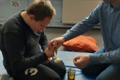 Uczestnik Programu Rehabilitacja 25+ podczas zajęc