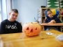Zabawy sensoryczne z dynią w grupie Zima